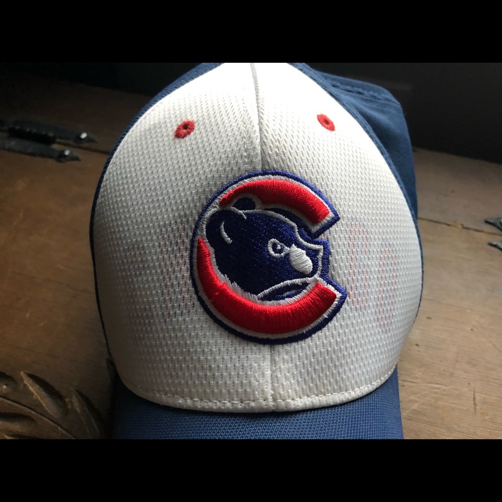 Chicago Cubs hat - Picture 2 of 3